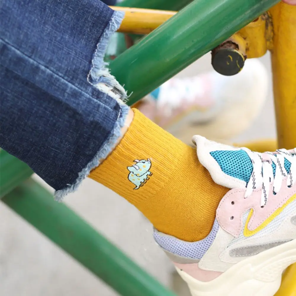 Носки женские хлопковые с вышивкой в виде динозавра | Женская одежда