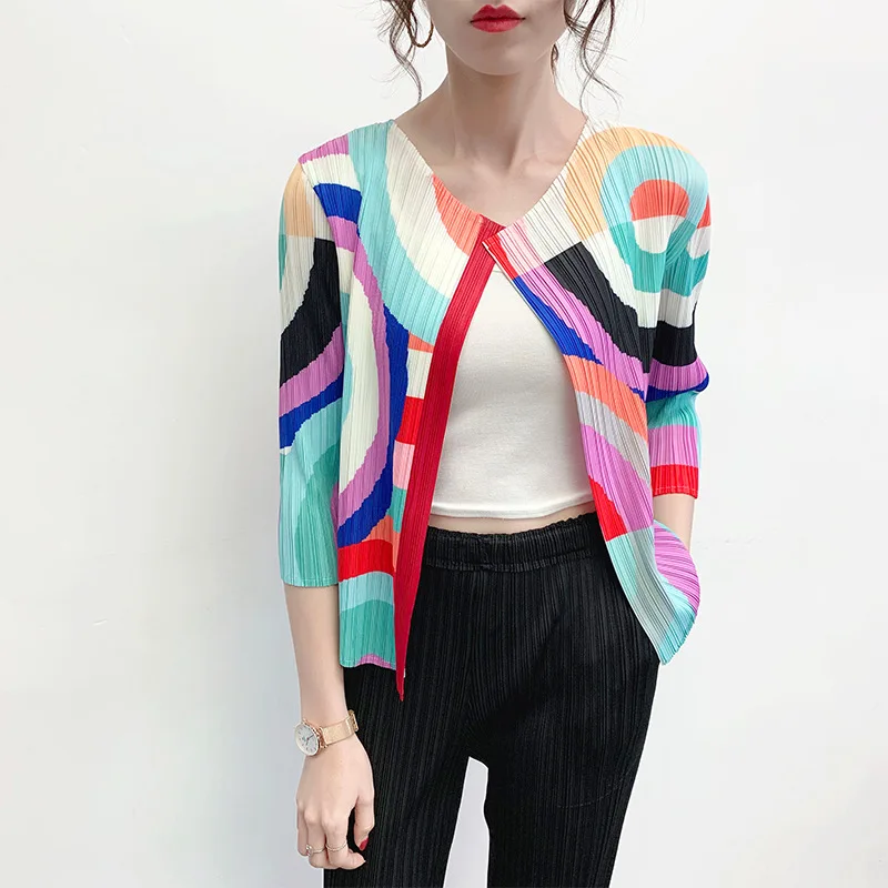 Plus Size Jacket Summer Women 2020 New Geometric Printed Loose Elastic Miyake Pleated Short Cardigans Female | Женская одежда