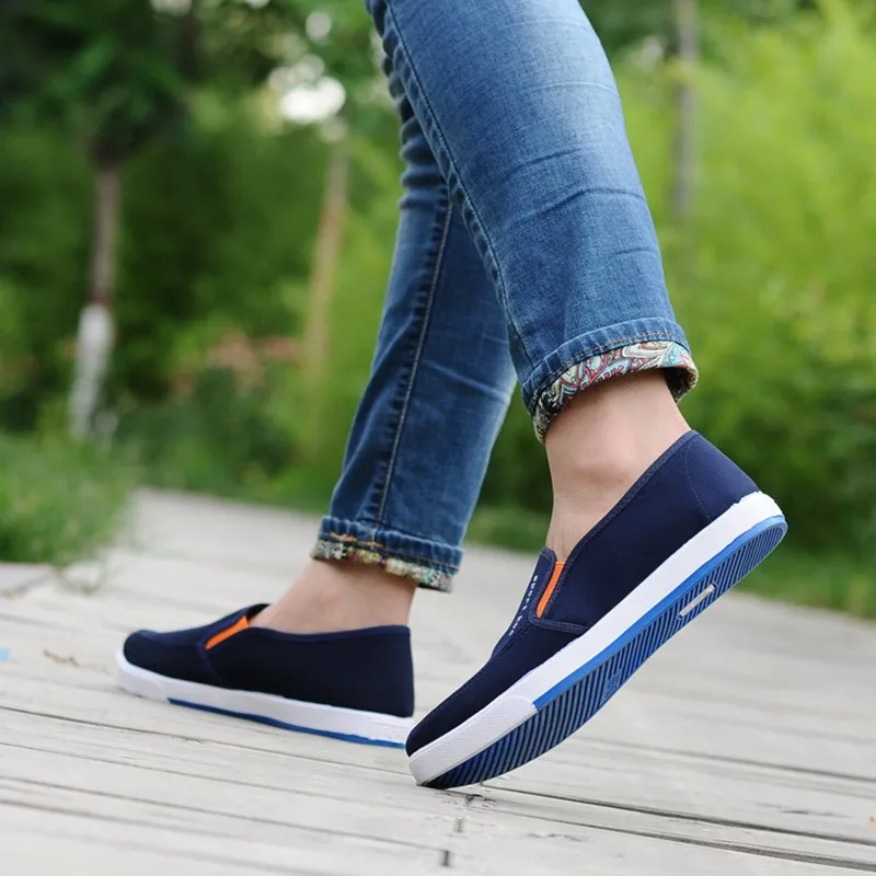 3165041786_2058393177