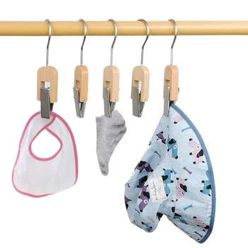 

4pcs Multifunctional Boot Hanging Hold Clips Wardrobe Hotel Bedroom Clothing Portable Laundry Hook Home Travel Windproof Wooden
