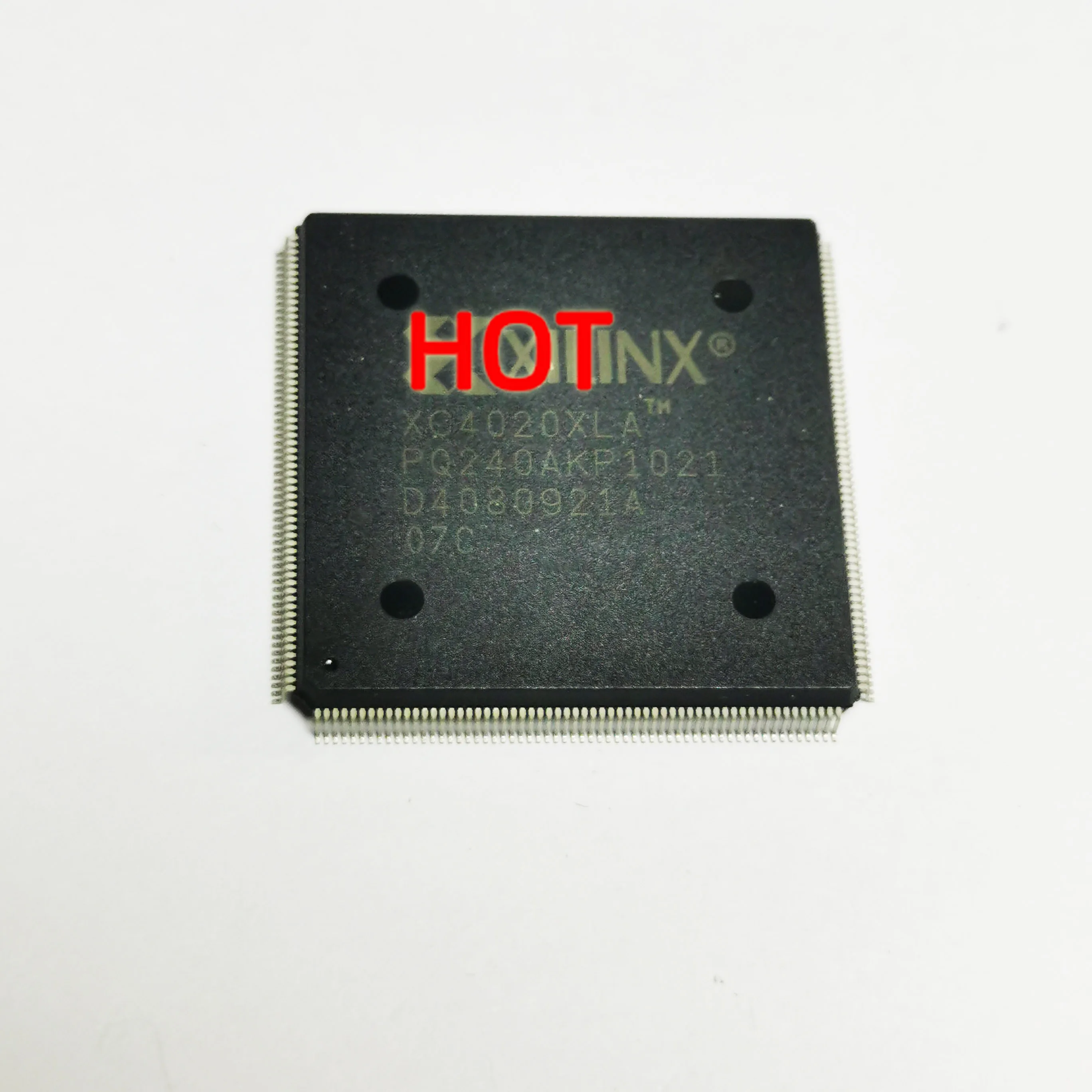 

1 шт. в партии XC4020XLA-07PQ240C QFP240 100% Новый оригинальный