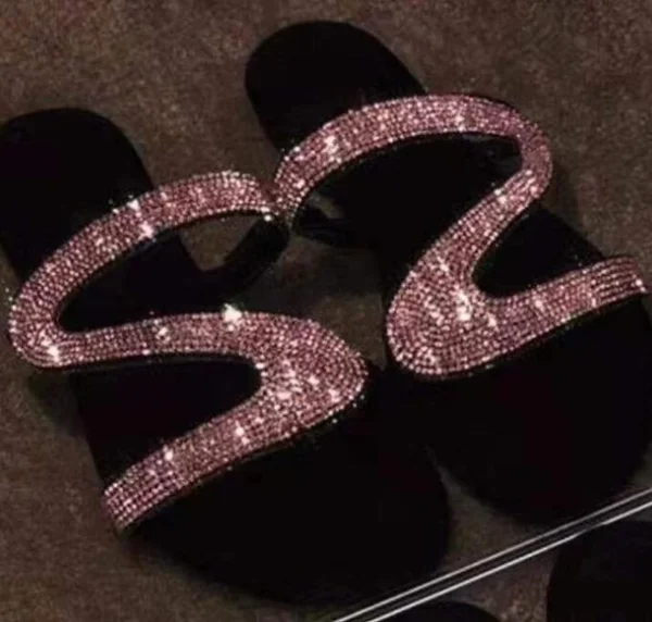 pink Удобная обувь Для женщин Стразы модные женские туфли на плоской подошве с металлическими украшениями шлепанцы без задника с открытыми пальцами с меховой бахромой; Вьетнамки; летние сандалии на плоской подошве; шлепанцы без задника с открытыми пальцами на улице Дамская обувь - Цвет: pink