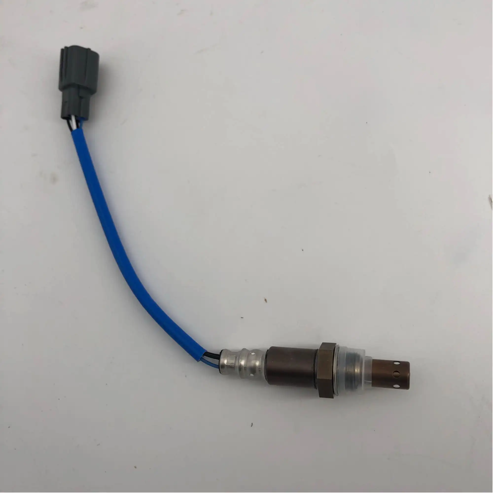 O2 Oxygen Sensor 22641AA160 For Subaru Legacy Outback 3.0L H6 2003