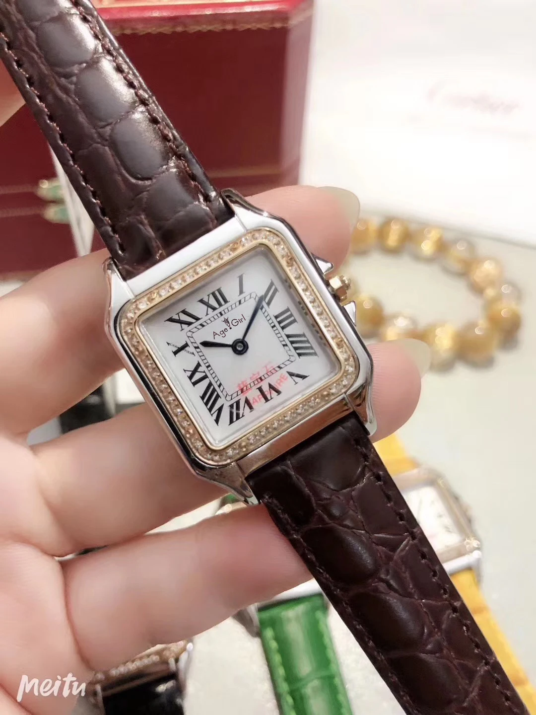 

New Men Women Luxury Japan Quartz Black White Grey Sapphire Silver Diamonds Bezel Square Watch Lady Rome Dial Santos Watches