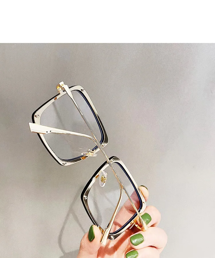 16115630049_770435616