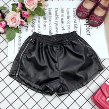 Детские черные шорты из искусственной кожи на молнии для девочек 2-6 лет; сезон весна-осень-лето; короткие брюки для девочек; модная одежда из искусственной кожи