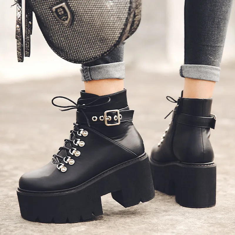 CEVABLUE Autumn And Winter New Thick Thick With Velvet Punk Patent Leather Chain Wedge High Heel Martin Boots JXQ-69-2