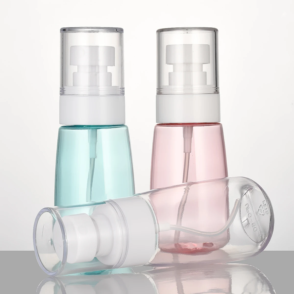 

Fine Mist Spray Bottle Refillable Travel Clear Container Plastic Empty Makeup Water Bottles Sprayer With Air Press Pump 60ml/2oz