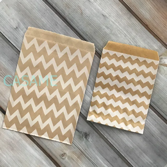 25pcs treat Candy Bag Chevron Polka Dot Bags Kraft Paper Bags Wedding Birthday New Year Party Favors Supplies Gifts Bags 13x18cm chevron