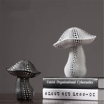 

[MGT] European Style Simulation Mushrooms Yayoi Kusama Wave Point Resin Craftwork Statue Coffee Shop Decoration