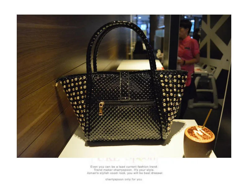 2020 New Fashion Handbag Women's Diamond Dumpling Bag Shoulder Bag Messenger Bag Lady Bag Rhinestone Handbag Lady Large Bag
