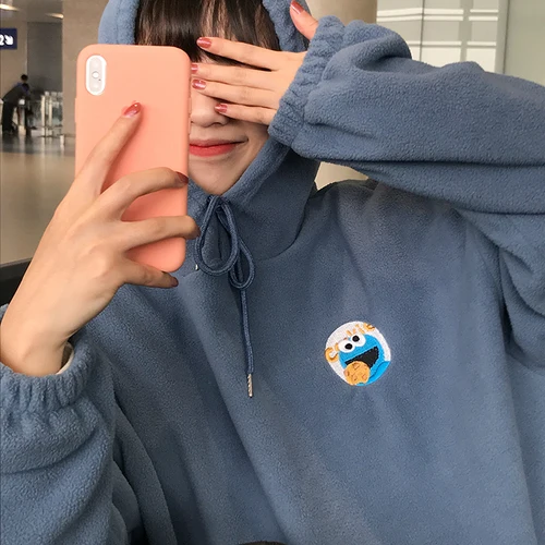 2 цвета Харадзюку худи Топы женские зимние Новые Kawaii Вышитые мультфильм флисовая толстовка негабаритных теплые женские толстовки