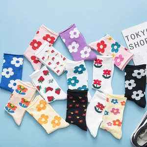 Calcetines coreanos con dibujos de flores para mujer, ropa de calle, Harajuku, Kawaii, estilo japonés, otoño 38