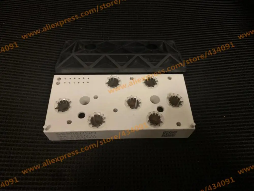SKIIP82AC12IT1 SKIIP 82AC12IT1 SKIIP82AC128IST1 SKIIP 82AC128IST1 модуль