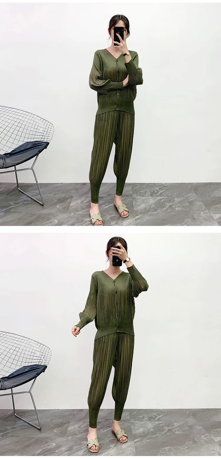 MIYAKE плиссированные новые Yujie возраст уменьшенный показать тонкие европейские товары костюм брюки Мода темперамент комплект из двух частей женский