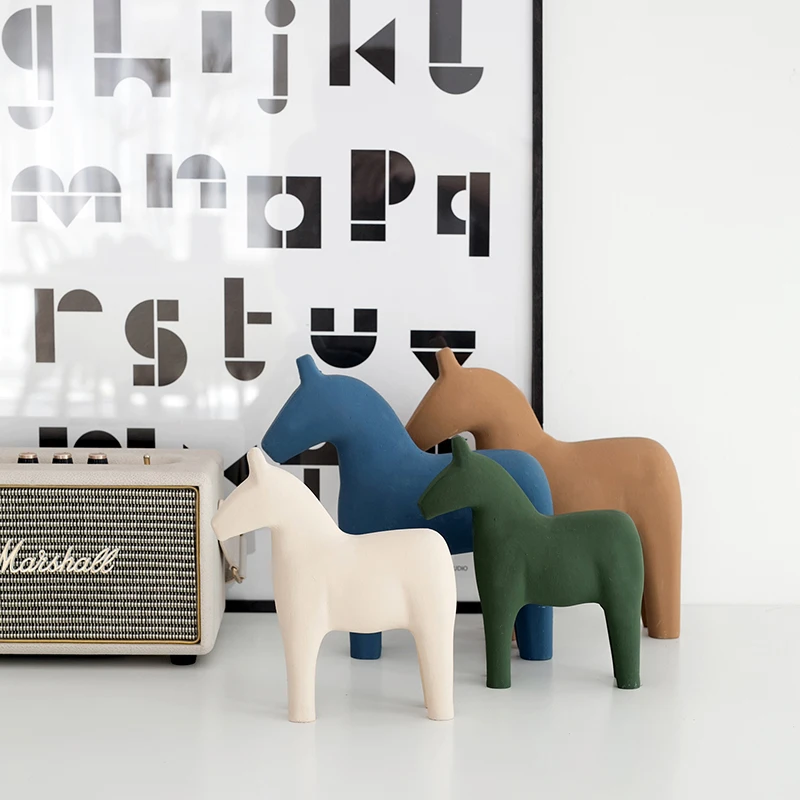 

Home Decoration Wooden Horse Figurines for Home Decor Animal Horse Wood Room Display Ornaments Decoration Crafts for Entrance