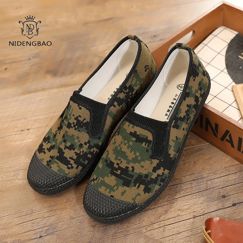 Spring Men's Casual Shoes Fashion Men Cavans Shoes Slip on Camouflage Labor Insurance Sneakers Men's Outdoor Sports Work