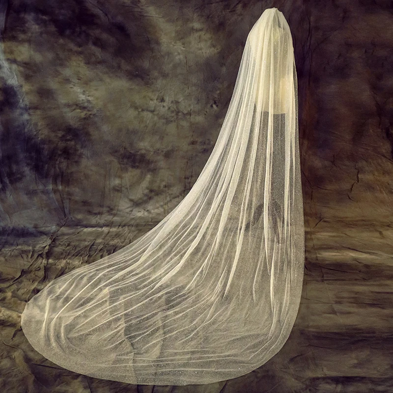 Elegant Shiny Woman Bridal Veils 1 layers 200 CM With Comb Ivory Veil for Bridal Cut Edge Tulle Wedding Veil