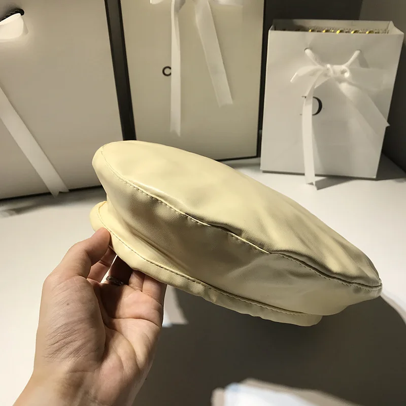 beige Японский берет из искусственной кожи, женская осенняя и зимняя черная одноцветная шапка в британском стиле с тыквой, NS1660 - Цвет: beige