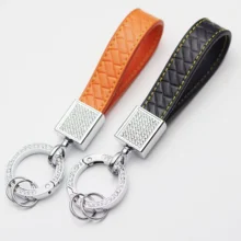 

Luxury Leather Keychain 360 Degree Rotating Horseshoe Buckle Car Keychain High-end Male And Female Key Chain