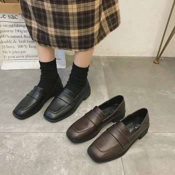 

Retro British college style Korean flat bottom wild small shoes women's shoes autumn and winter new black soft leather shoes