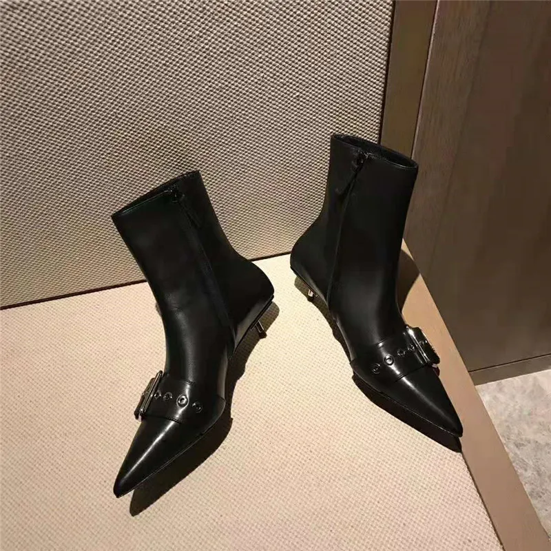 Ботильоны на каблуке с острым носком; зимняя обувь; botas mujer; коллекция года; на молнии; Bota Feminina; Брендовая обувь; женские мотоциклетные ботинки