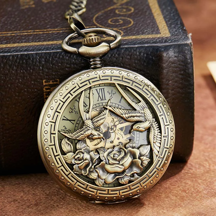 

Phoenix Bird Retro Mechanical Pocket Watch with Chain Engraved Hand Winding Pendant Clock Men Bronze Sliver Flip Fob Watches