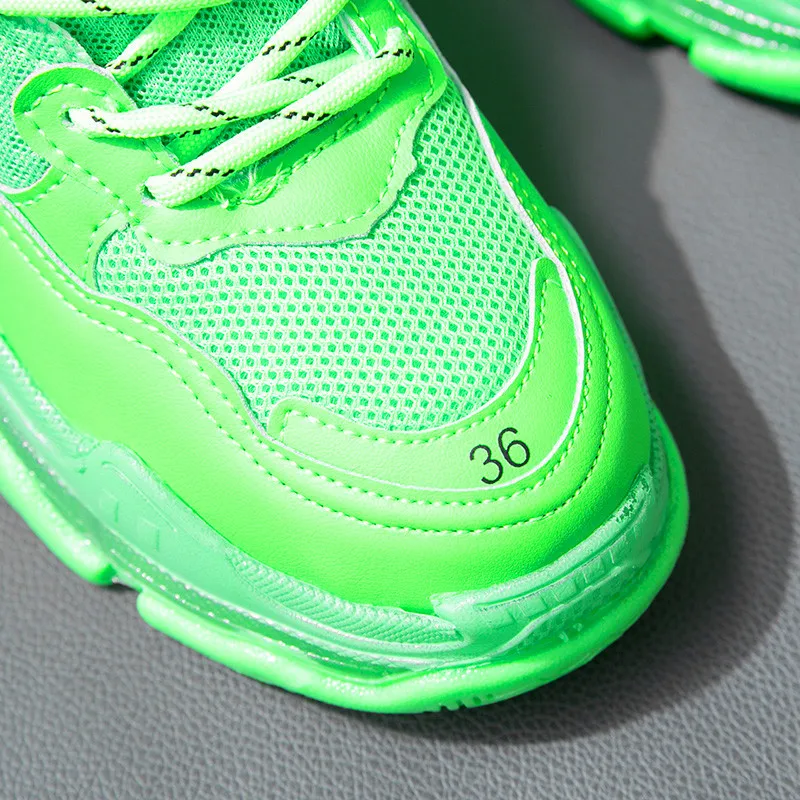 HOVINGE/Женская обувь; кроссовки Flyknit; женские супер легкие вулканизированные туфли для флуоресцентных женщин; белые кроссовки; модная женская обувь