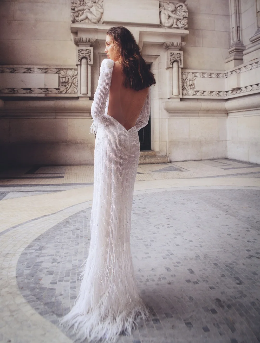 Роскошное перьевое свадебное платье русалки с глубоким v-образным вырезом и бусинами, свадебное платье с длинным рукавом, с разрезом спереди, для собора, Vestidos De Novia