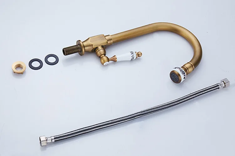 Single Cold Faucet Antique Brushed Brass Tap Basin Sink Faucet 360 Swivel Kitchen Water Crane