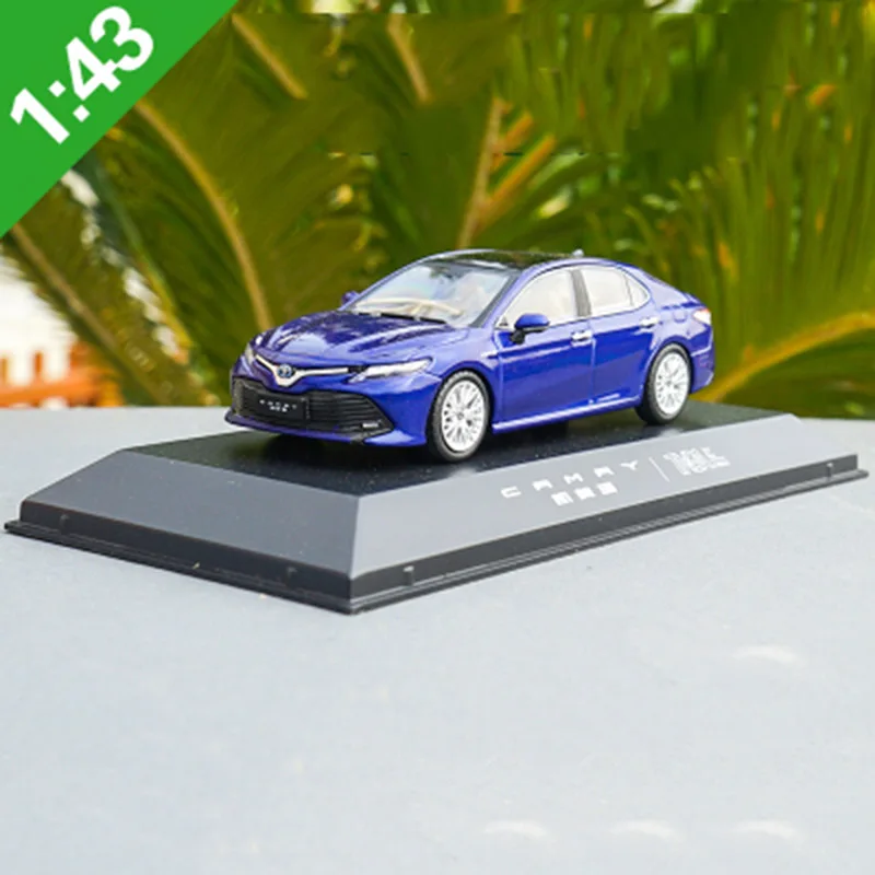 1:43 Масштаб восьмого поколения Camry спортивный Литой Сплав модель автомобиля металлический автомобиль игрушечный дисплей сувенир детский подарок домашнее шоу - Цвет: blue