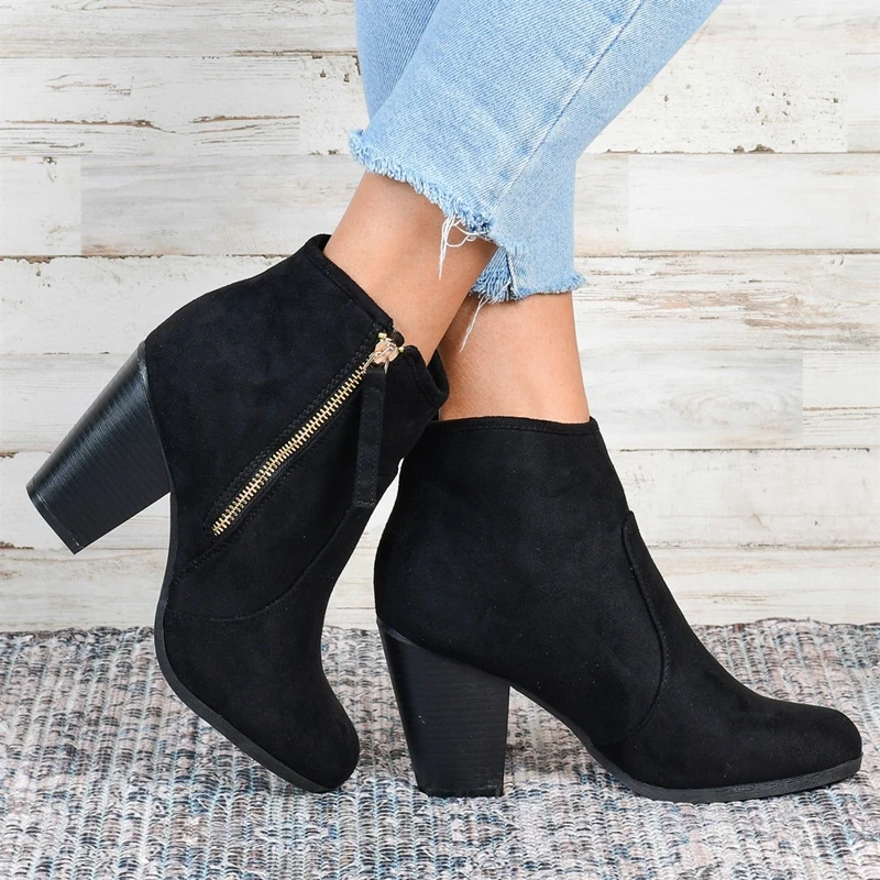 

Hot 2019 Women's Retro Boots Vintage Block Heel Boots Side Zipper Ankle Boots High Heels Women's Shoes Plus Size