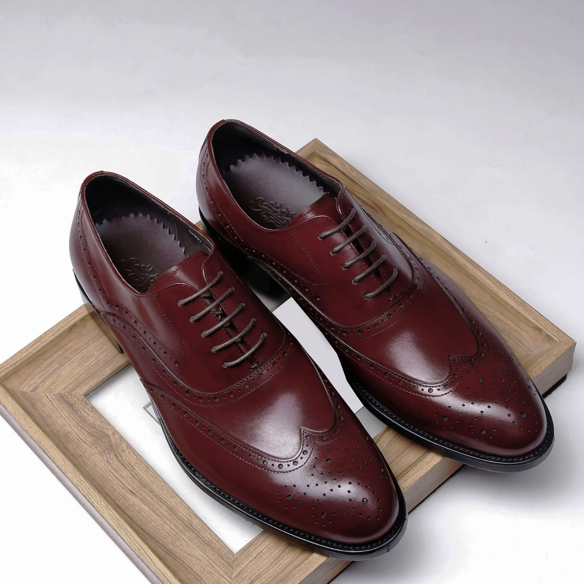 

Men's Leather Shoes Large Size Cowhide Oxfords Round Toe Leather Shoes Comfortable Wedding Shoes