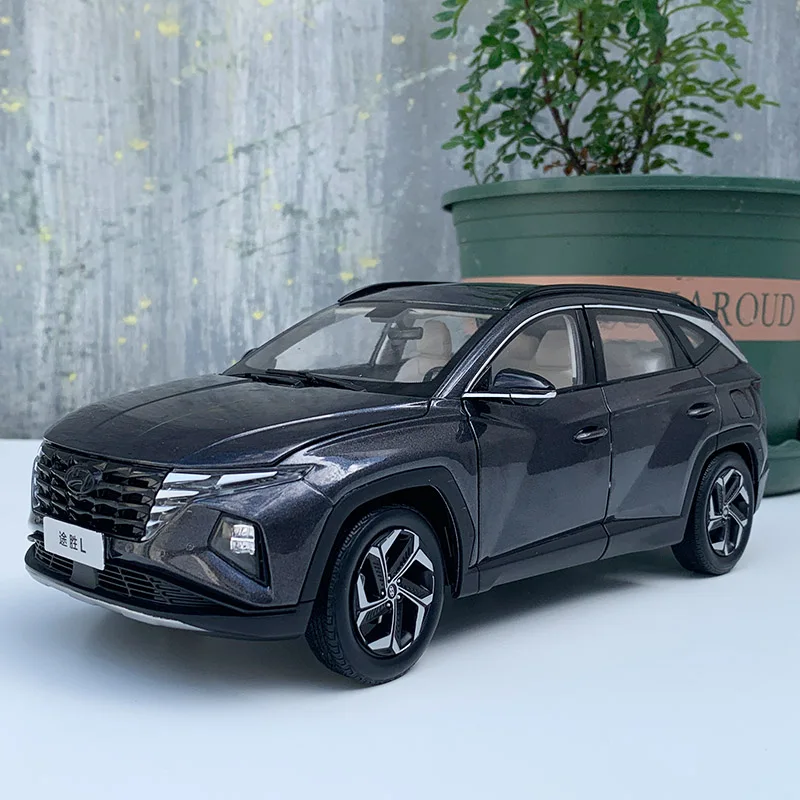 118 Diecast Model for Hyundai Tucson L 2021 Gray SUV Rare Alloy Toy Car Miniature Collection