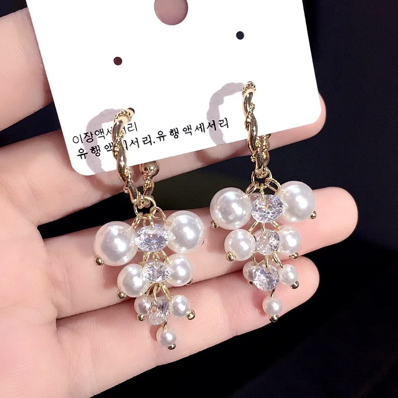

Trendy Elegant Created Big Simulated Pearl Long Earrings Pearls String Statement Drop Earrings For Wedding Party Gift