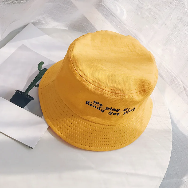 letters yellow Летний японский стиль письмо клубника узор вышитая Рыбацкая шляпа Женская Твердая Солнцезащитная шляпа Lovey Повседневная колпак шута - Цвет: letters yellow
