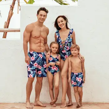 

PatPat 2020 New Summer Mosaic Family Matching Floral Flounced V-neck Swimsuit Matching Outfits Family Look Swimwear