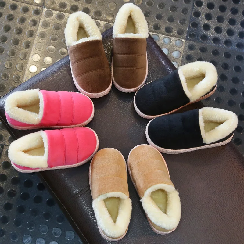 Новые зимние детские тапочки; Детская домашняя обувь; нескользящая Мягкая хлопковая обувь для маленьких девочек; меховые шлепанцы для маленьких мальчиков; домашние тапочки