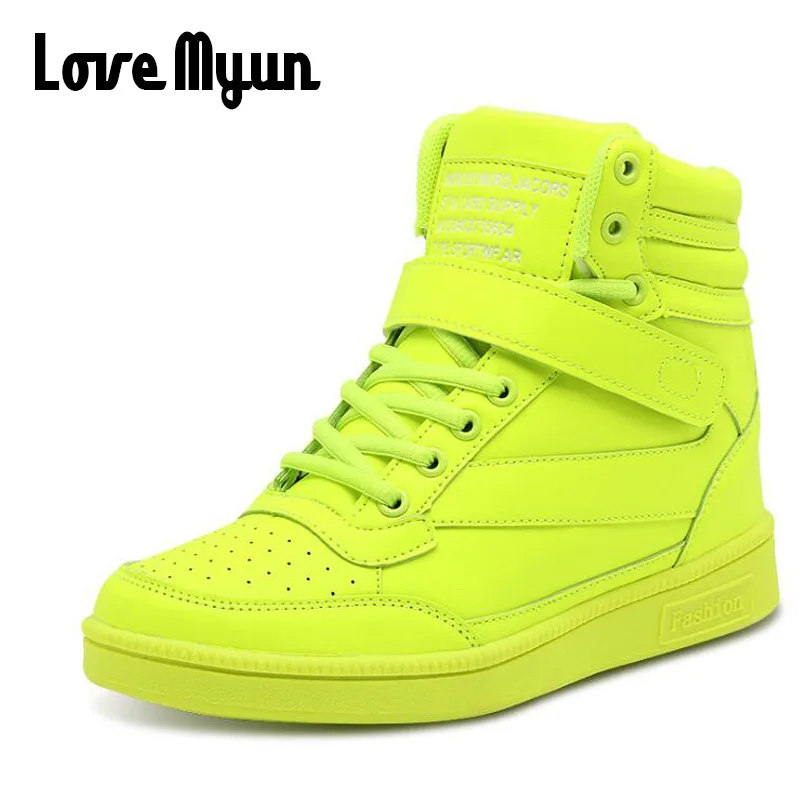 Cena Kobiety obuwie platforma ukryte zwiększenie trampki skórzane buty kobieta oddychające wysokie góry czarne białe buty buty NN 49