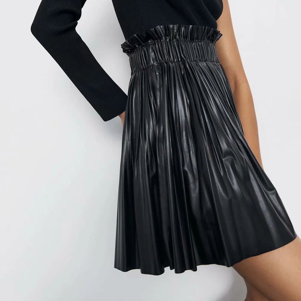 Новинка ZA Женская юбка черная искусственная кожа маленькая плиссированная мини-юбка с эластичной резинкой на талии модная темпераментная юбка оптом