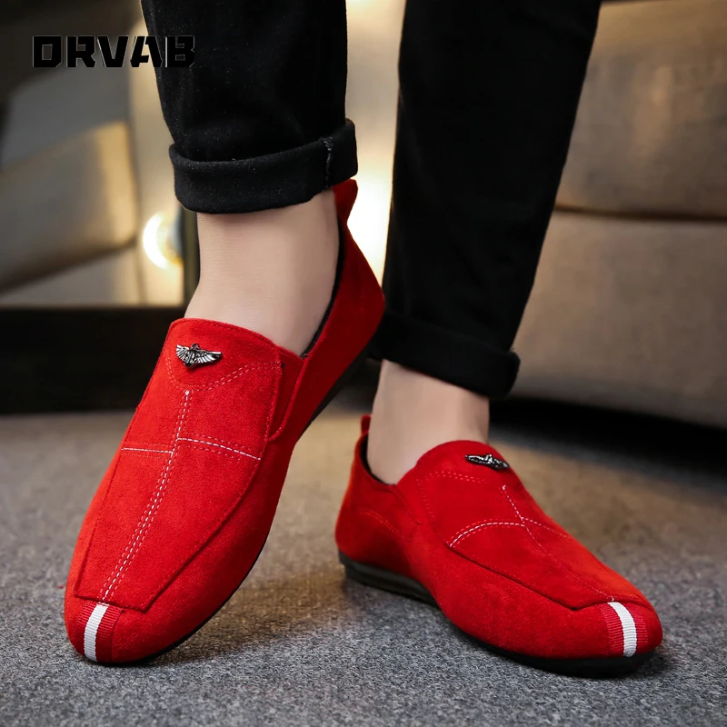 Men Casual Shoes 2020 Fashion Slip On Moccasin Driving Shoes Soft Comfortable Breathable Flats Sneakers Black Gray Red Loafers