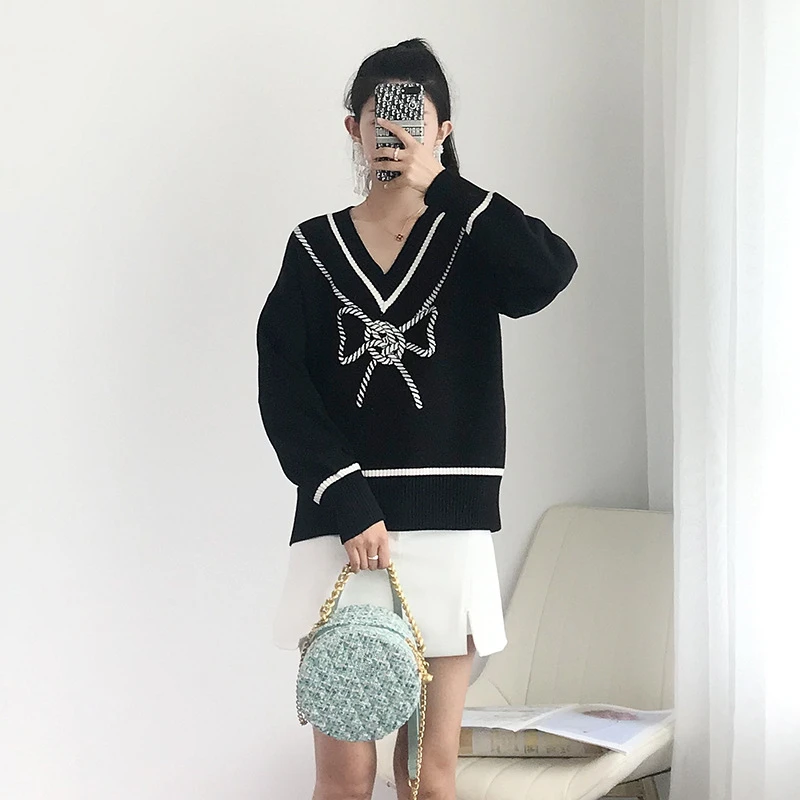 

Women Sweater V-Neck Bow Jacquard Jumper Plus Size Striped Jersey Runway Loose Long Sleeve Pullovers Knitted Top Office Lady