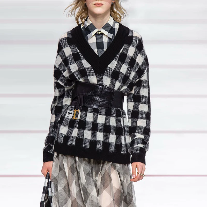 

Runway Sweater 2019 Fall Winter Vintage Women V neck White Black Plaid Loose Pullover Sweater Knitted Sweater Ladies Jumper