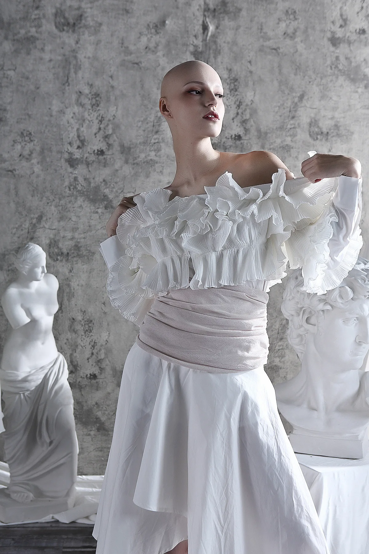 Fashion Tide New Autumn And Winter Ruffles Pleated Off The Shoulder Full Sleeves Single Breasted Cotton Shirt BLOUSE