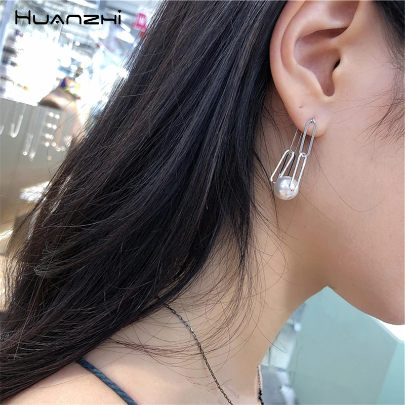 HUANZHI в Корейском стиле S925 Серебряная игла цепь кисточкой, с отделкой жемчугом, металлом, два способы ношения длинные Позолоченные каплевидные серьги с квадратными для Для женщин девочек вечерние ювелирные изделия