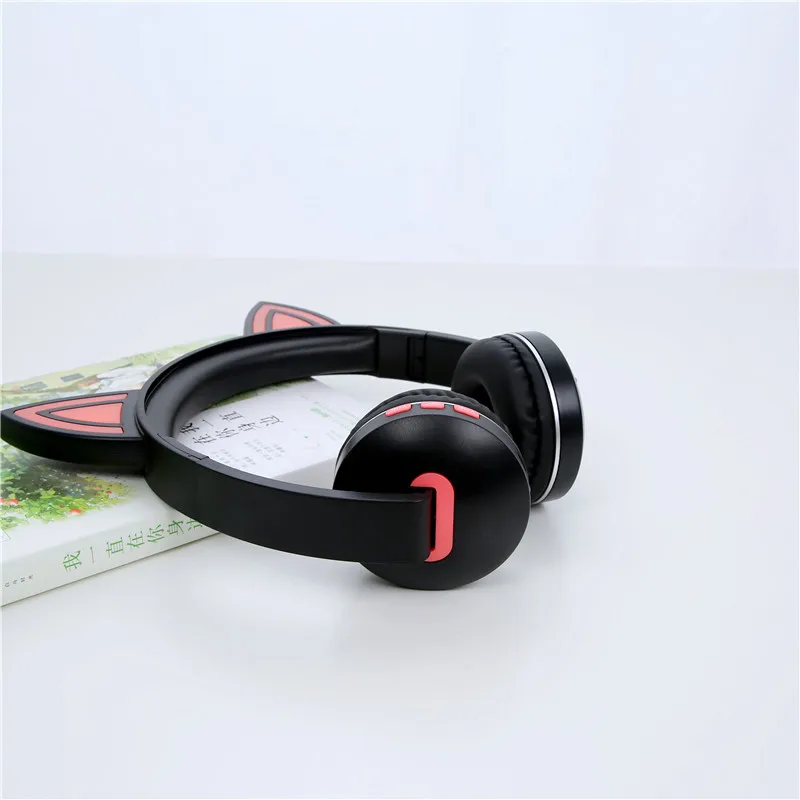 Bluetooth Headset for Children Cartoon Kid Cat Ear LED Light emitting Head Wearing Wireless Headset Best Gift for Kids