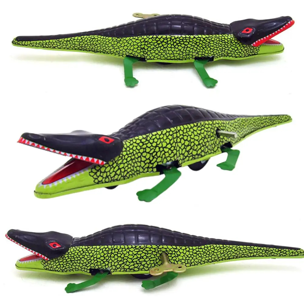 

Retro Kids Metal Clockwork Toy Crawling Crocodiles Clockwise Wind up Toy Table Home Decor Ornament Kids Gift