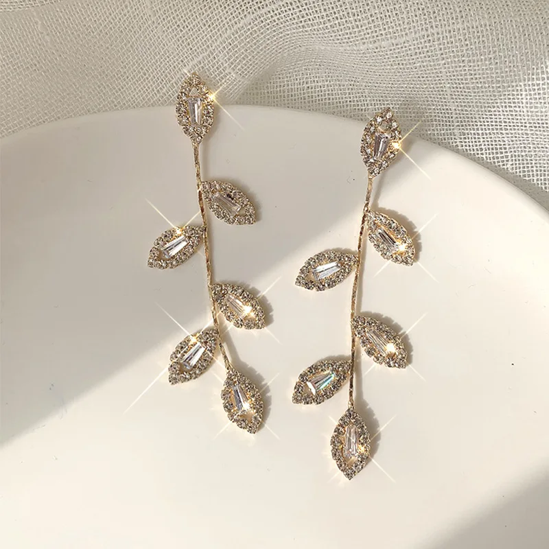

S1323 Fashion Jewelry Leaf Earrings Zircon Long Leaf Tassel Dangle Stud Earrings