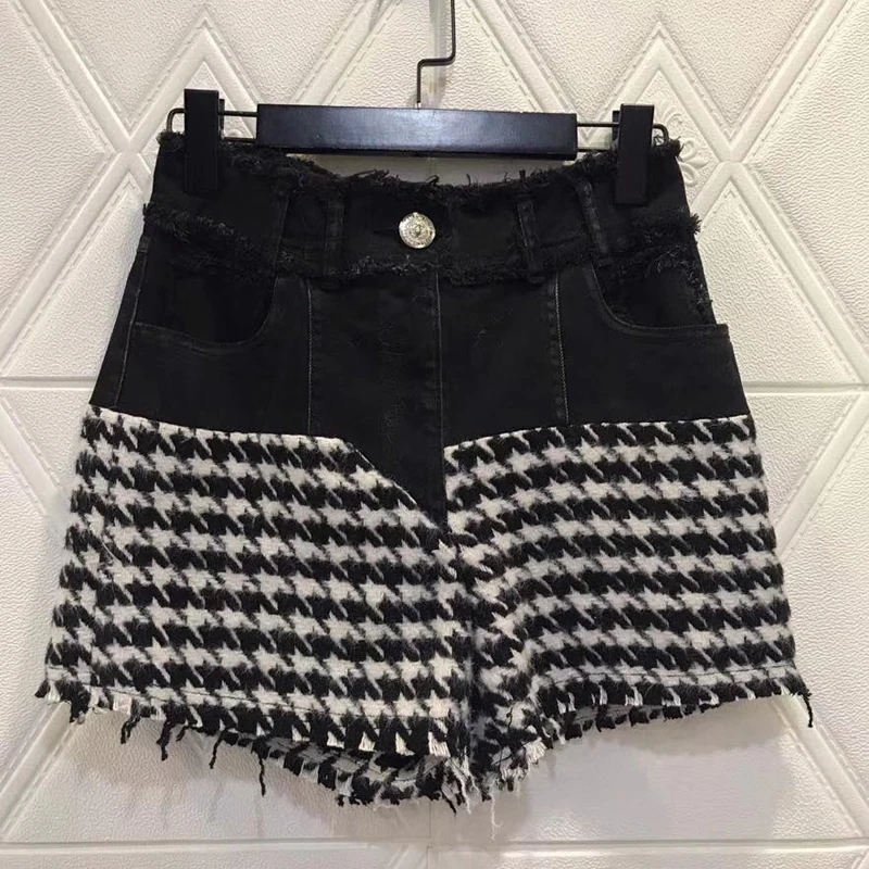 Famous Brand Women's Sets High Quality Two Piece Set Plaid Short Jacket Top With Plaid Mini Pants Set For Women