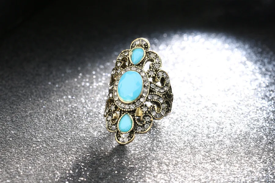 3772635195_1787869627